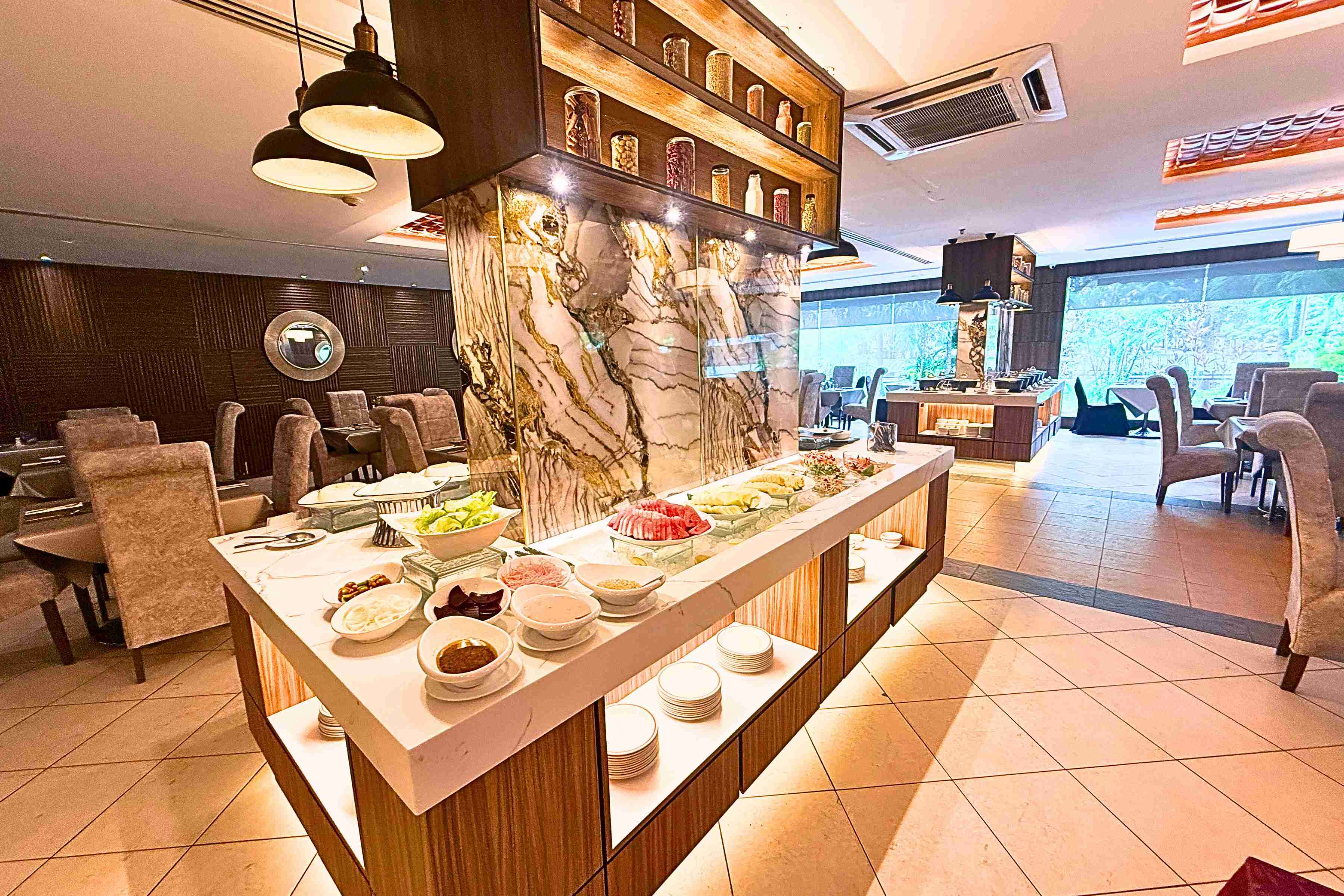 Howard Johnson by Wyndham Kota Kinabalu City Centre accommodation photo