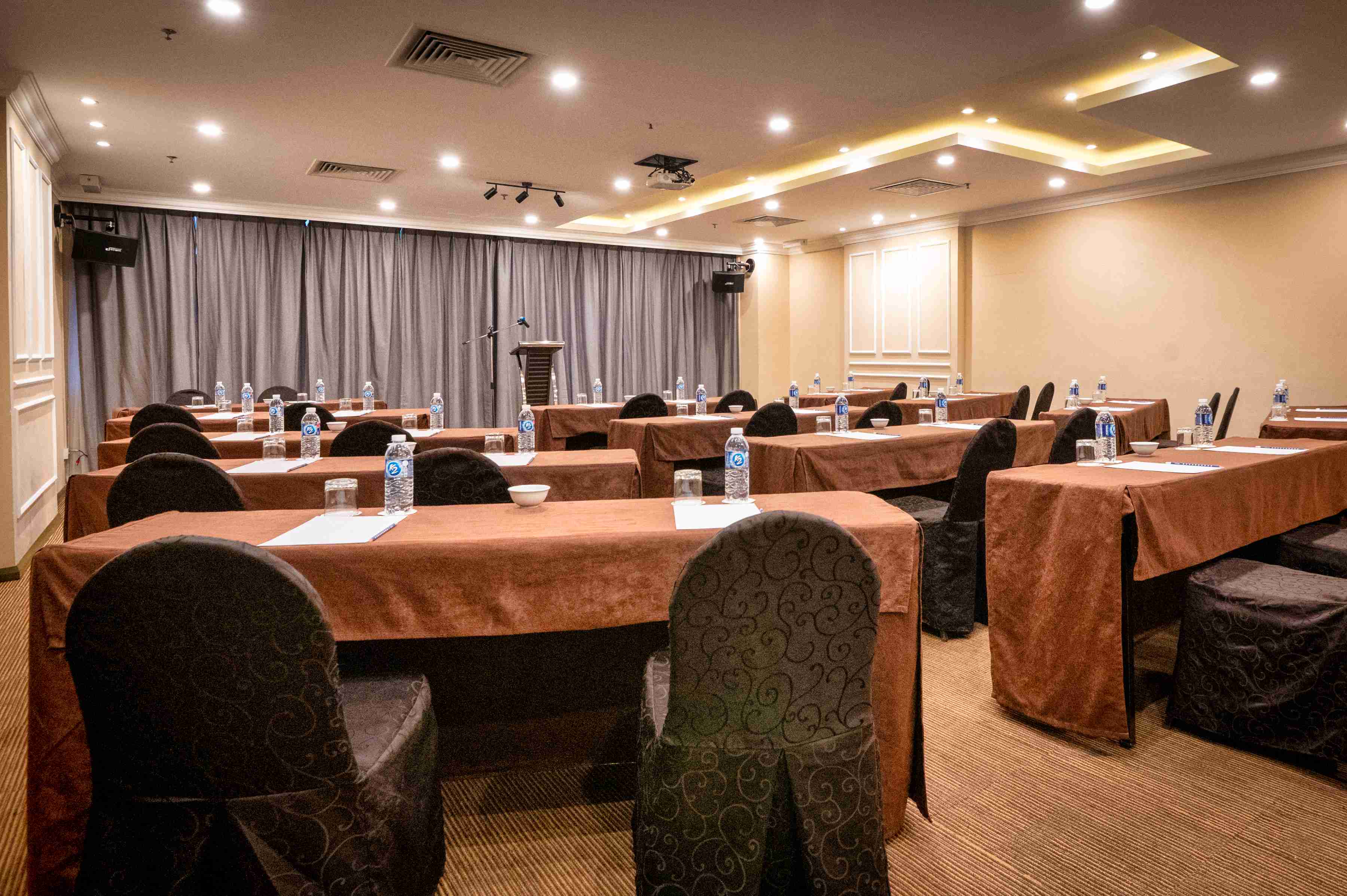 Howard Johnson by Wyndham Kota Kinabalu City Centre accommodation photo